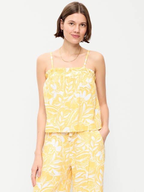 Old Navy Yellow Tank Top (Category: Sleeveless) located in Makati City. Submitted by rsnakpil03566 (Listing ID 1467719546, Image 1). Description: Old Navy Yellow Summery Spaghetti Strap Tank Top RFS: decluttering .