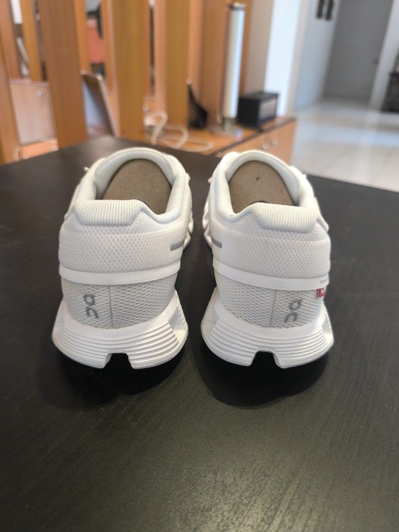 On cloud 5 all white (Category: Sneakers) located in Alcantara. Submitted by 2jongthebestseller (Listing ID 1467655798, Image 3). Description: brandnew, no box (Maximized balikbayan box so box was dumped).