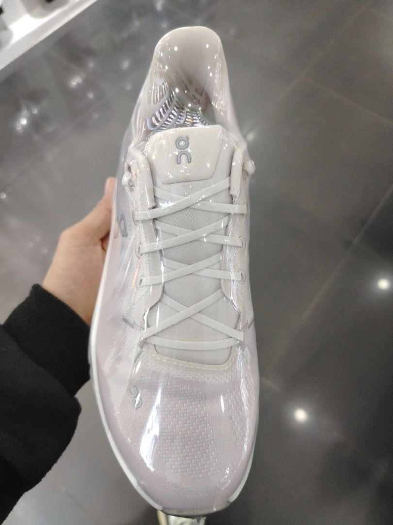 On cloudtilt (Category: Sneakers) located in Quezon City. Submitted by rvnnnnnn (Listing ID 1467684549, Image 2). Description: .