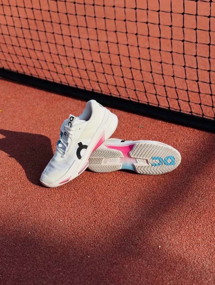 On The Roger Pro Fire ‘White Pink’ (Category: Sneakers) located in Manila. Submitted by collectorfinds (Listing ID 1467735724, Image 3). Description: “FIRE ON THE COURT. FINESSE IN EVERY MOVE.”🎾⚡️ On The Roger Pro Fire ‘White Pink’ Men’s US Size 8.5 ❌ Before 14,895 ✅ NOW ₱ 11,895 ONLY 📩 PM us to purchase 📍2nd Floor, 317 Fernando Poe Jr Ave . Quezon City. Right above Yamaha near LRT 1 - Roosevelt Station. 📈 Prices subject to change without not