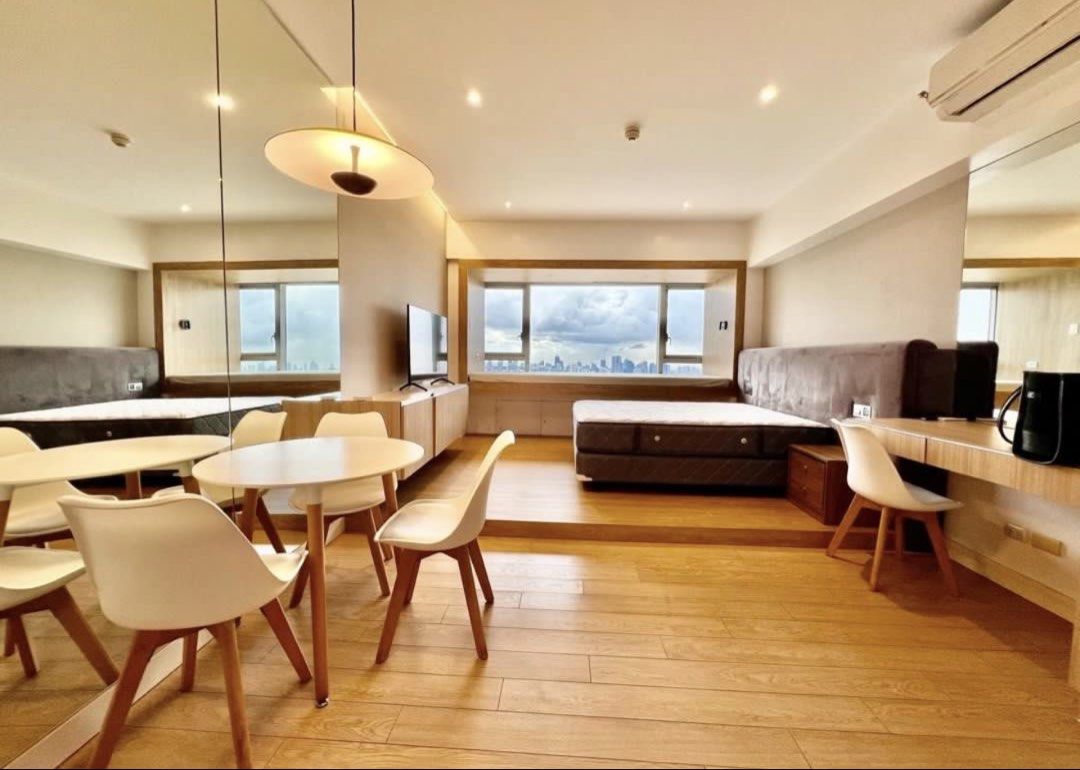 One shangrila place studio for Lease (Category: Apartments & Condos) located in San Juan City. Submitted by steffie.yu (Listing ID 1467720441, Image 1). Description: One shangrila place Fully furnished 38 sqm 1 toilet and bath Fully equipped kitchen High floor .