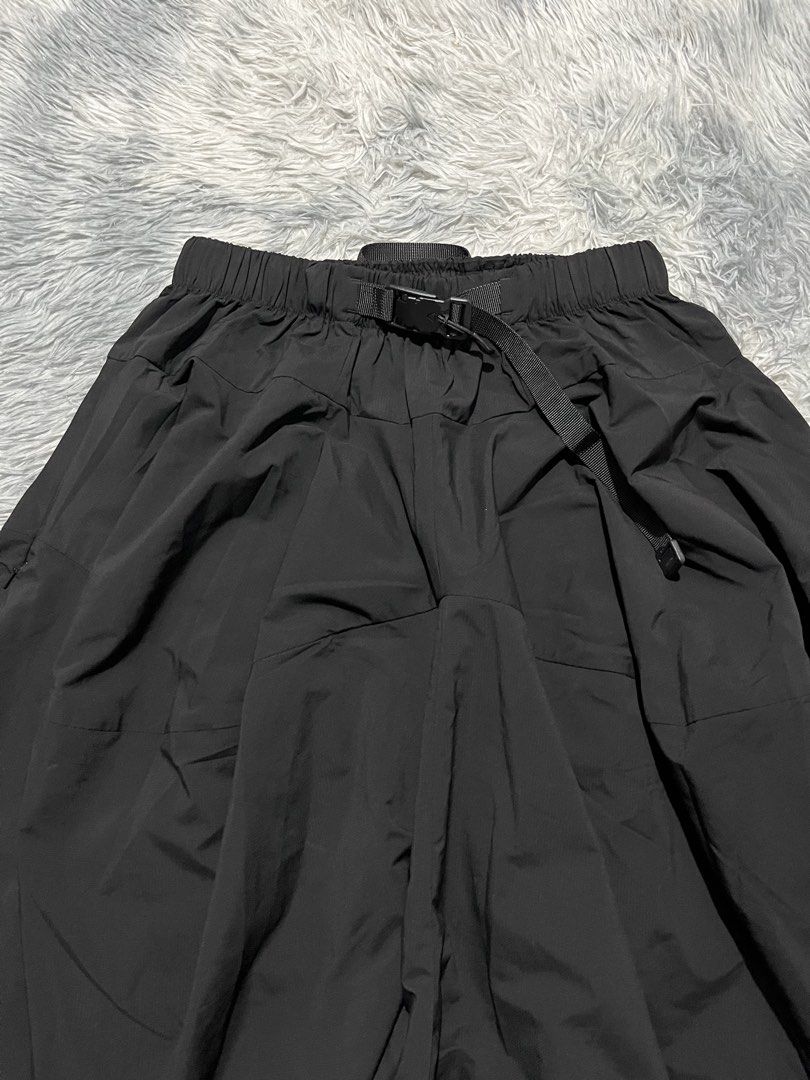 OOTWEEK Ballon Pants (Category: Other Bottoms) located in Sasmuan (Sexmoan). Submitted by winterclothes.ph (Listing ID 1467732882, Image 2). Description: OOTWEEK Ballon Pants Waist 27-31 Length 28.5 Leg Opening 27.5 Excellent Condition .