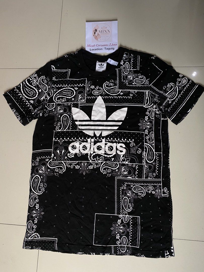 Original Adidas BANDANA TEE (Category: Tshirts & Polo Shirts ) located in Taguig. Submitted by mixxstuffsshopii (Listing ID 1467629736, Image 2). Description: 👉Original Adidas BANDANA TEE 👉Price : 850 👉Size: L- 29"/ W- 20"-22" Stretch Location: Central Signal Village Taguig.