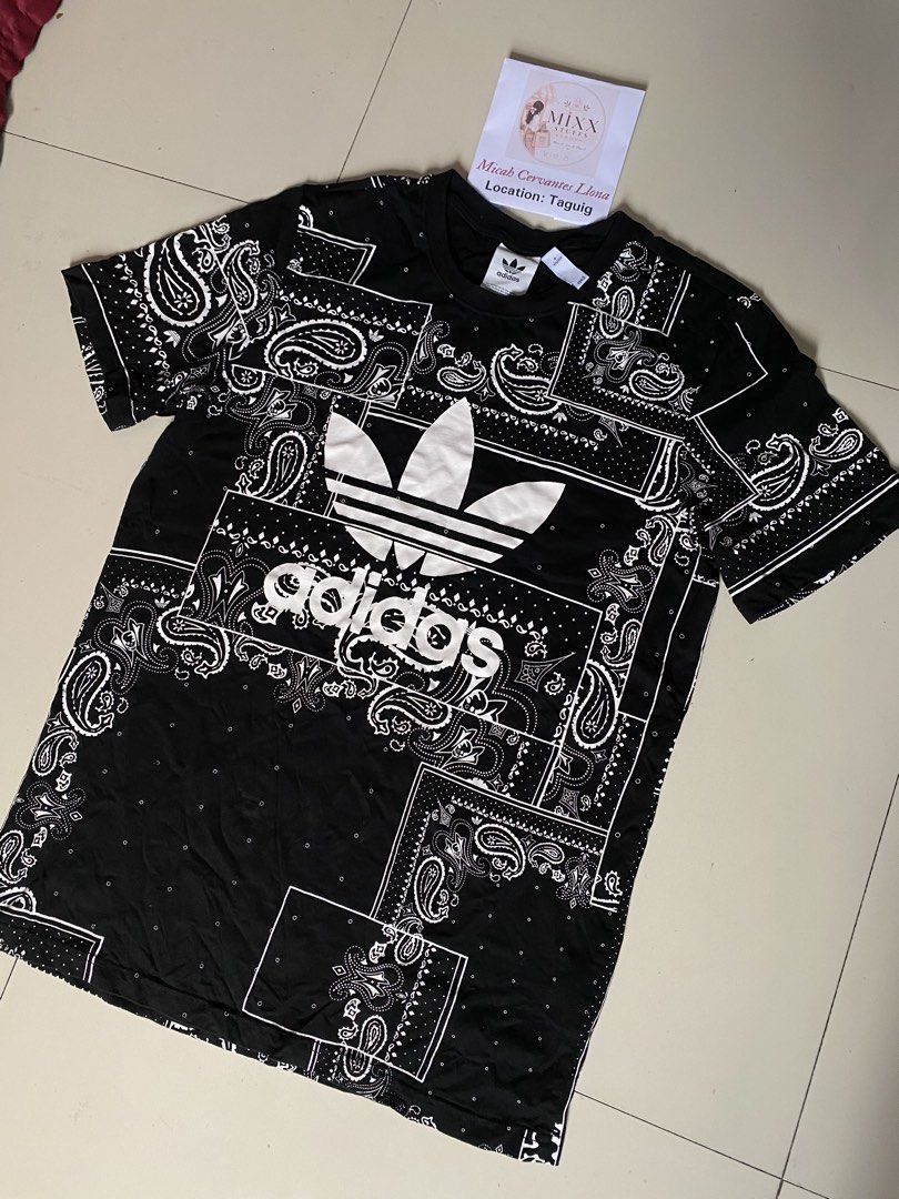 Original Adidas BANDANA TEE (Category: Tshirts & Polo Shirts ) located in Taguig. Submitted by mixxstuffsshopii (Listing ID 1467629736, Image 3). Description: 👉Original Adidas BANDANA TEE 👉Price : 850 👉Size: L- 29"/ W- 20"-22" Stretch Location: Central Signal Village Taguig.