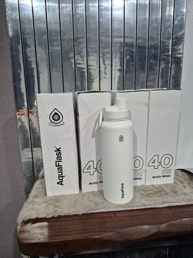 Original Aquaflask 40 oz tumbler (Category: Water Bottles & Tumblers) located in Cavite. Submitted by chaellebrandsluxe (Listing ID 1467744470, Image 1). Description: bought on sale what you see is what you get.