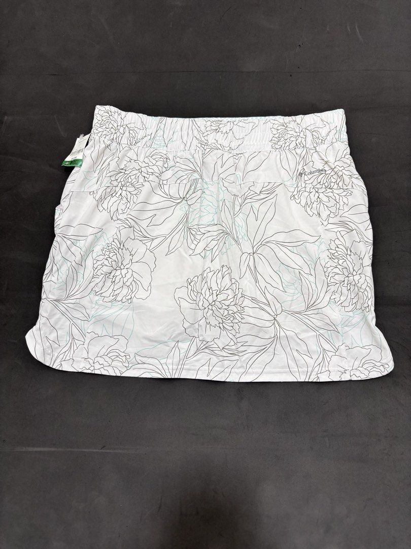 Original Columbia Skirt 💯 (Category: Skirts) located in Tarlac. Submitted by outsource.psg (Listing ID 1467661565, Image 3). Description: Original Columbia Skirt 💯 W34 to W36 - L17 Like New (Maganda sa personal) P450 + sf Dm Sure Buyer 🤍 .