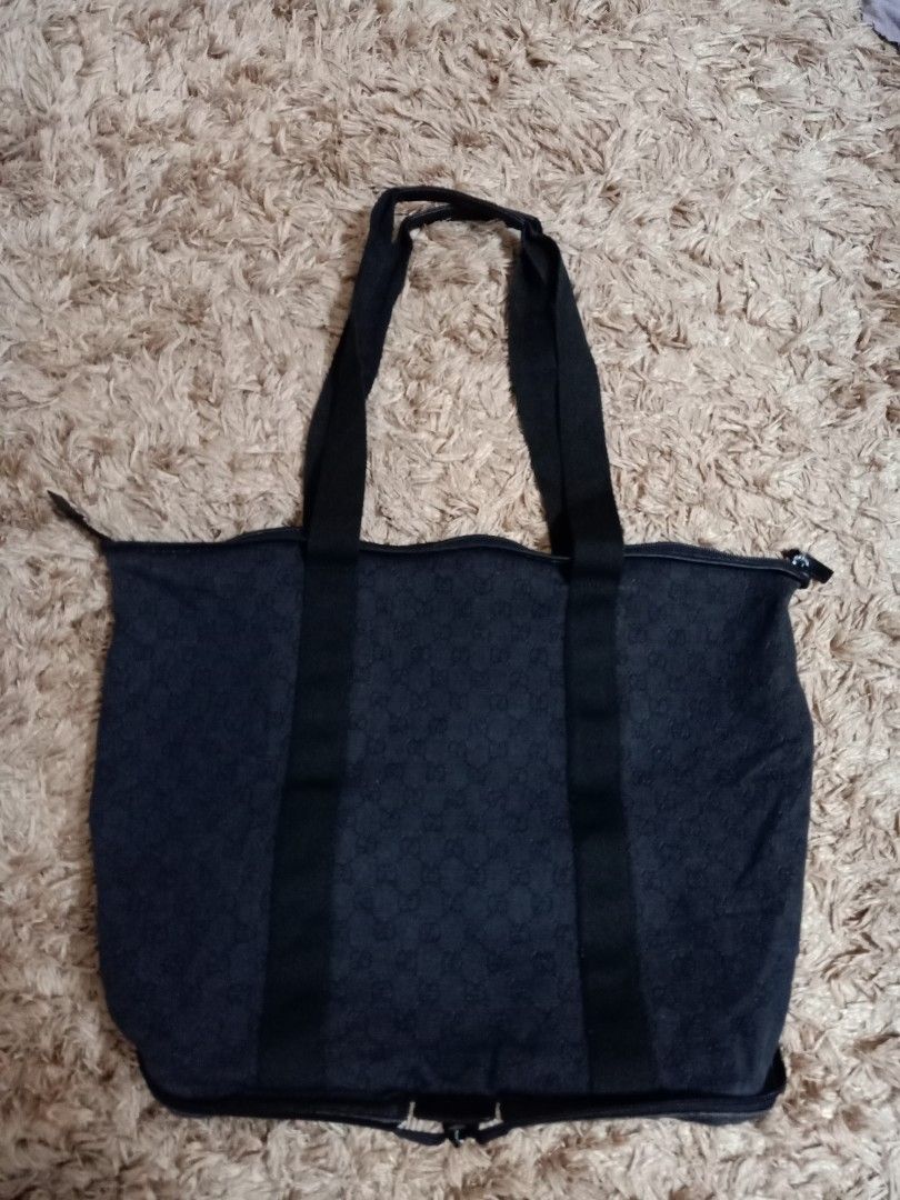 Original gucci monogram black shoulder bag (Category: Shoulder Bags) located in Binmaley. Submitted by fashionluxury058 (Listing ID 1467749088, Image 2). Description: original gucci monogram shoulder bag in very good condition size: large monogram color black.