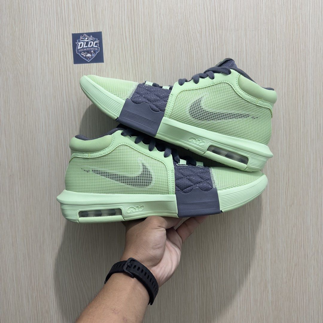 ORIGINAL NIKE LEBRON WITNESS 8 SIZE 10.5 (Category: Sneakers) located in Bacoor. Submitted by dldc.kicks.and.restoration (Listing ID 1467646708, Image 3). Description: FOR SALE NK LBRN WITNESS 8 VAPOR GREEN • SIZE 10.5 • BRAND NEW / WITH OG BOX • 1795 Php FIRM‼️ 📍Molino 3, Bacoor Cavite / Pasay (by schedule) IG / FB - DLDC KICKS AND RESTORATION.