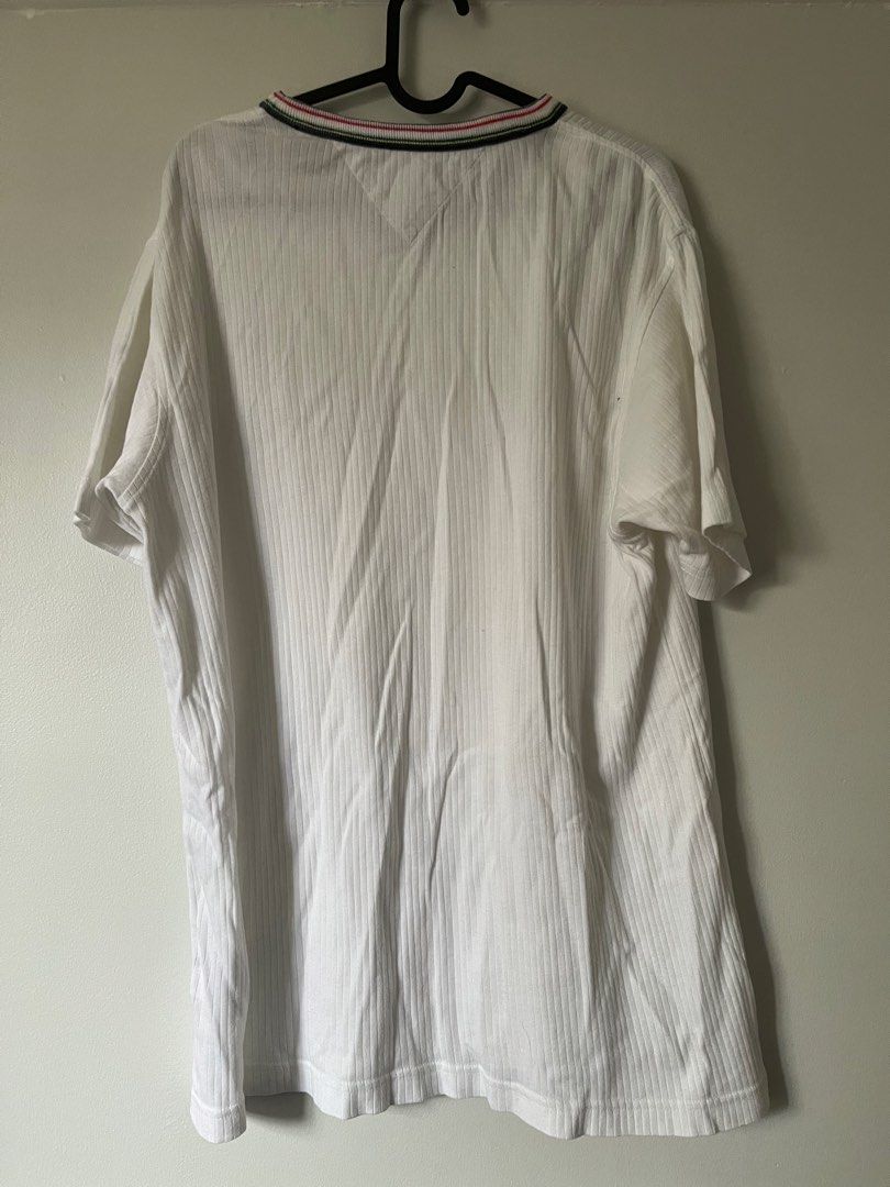 Original Tommy Hilfiger Top (size M) (Category: Tshirts & Polo Shirts ) located in Paranaque City. Submitted by colsness (Listing ID 1467631175, Image 3). Description: Original Bought in US Kinda big size. Not slim size Shipping via jnt Meetup paranaque/sm north.
