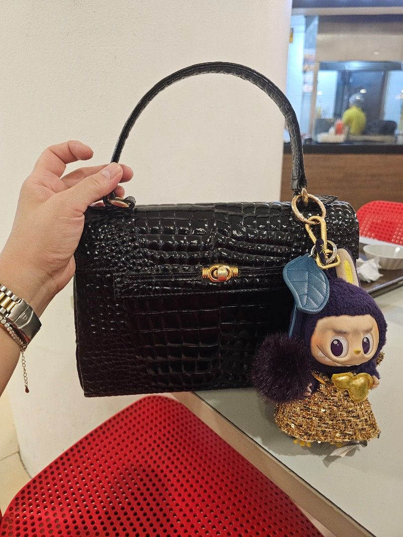 Original Vintage Rare Croc Top Handle Bag (Category: Luxury Bags & Wallets) located in Quezon City. Submitted by sherockxx (Listing ID 1467640745, Image 1). Description: Great for collectors. Clean inside and out. On hand and ready to ship plus fees..