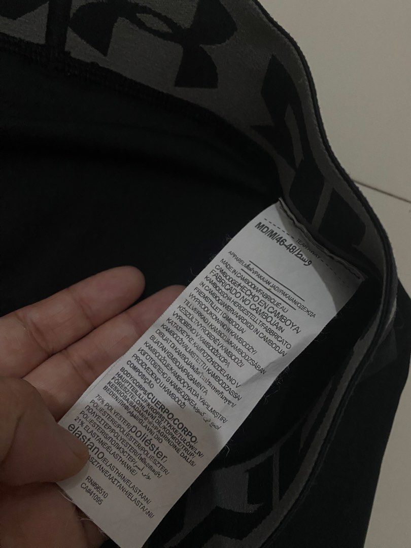 Original Under Armour Black Men's Compression Leggings Size MD (Category: Activewear) located in Taguig. Submitted by mixxstuffsshop (Listing ID 1467662568, Image 3). Description: 👉Original Under Armour Heat Gear Compression Leggings for Men 👉Price : 680 👉Size : L-34.5"/ 26"-30" Stretch 👉Very Good Condition 👉Location: Central Signal Taguig.