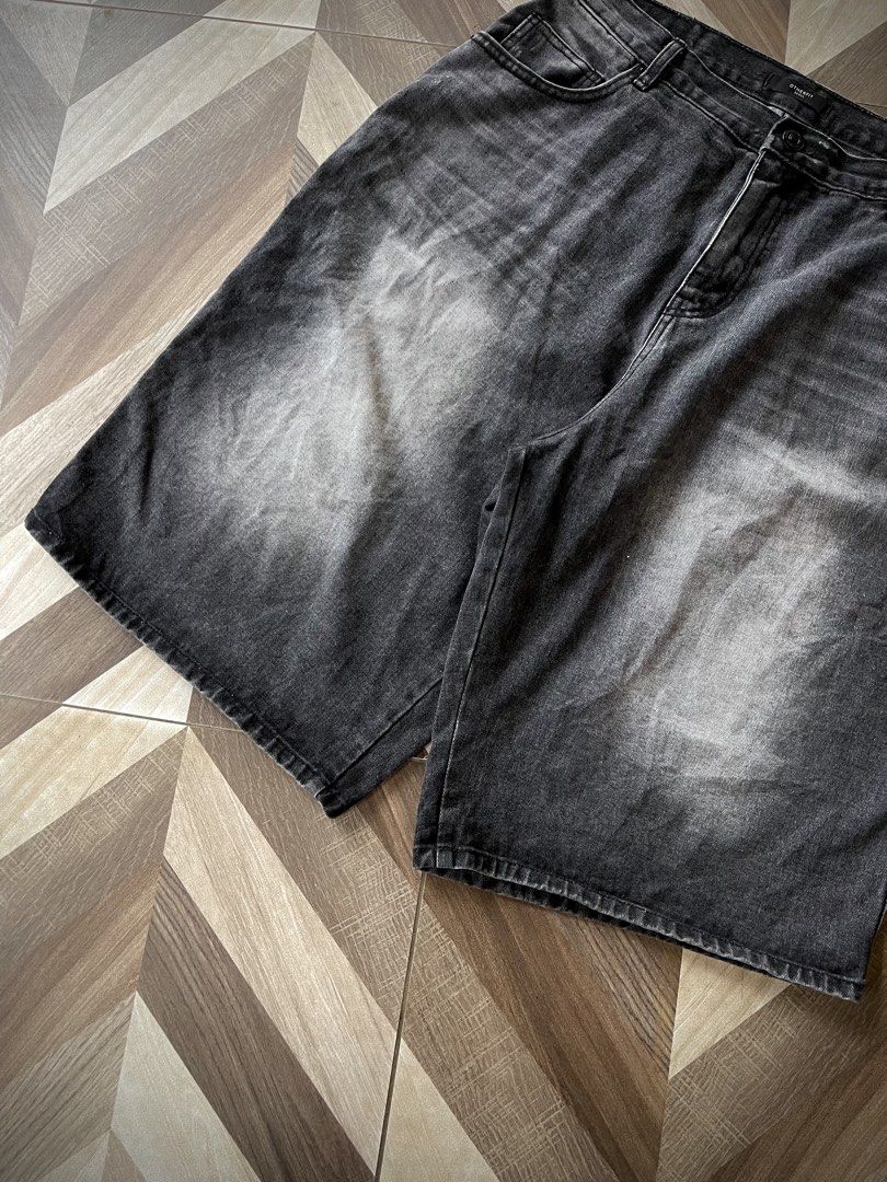 OtherFit Black Washed Jorts (Category: Shorts) located in Pagadian. Submitted by thrift.wrld (Listing ID 1467717701, Image 3). Description: ( OtherFit Black Washed Jorts ) Dimensions: • Waist: 35 • Length: 27 • Thigh: 17 • Hem: 14 Drop Prices: • Mine: 600 + ₱9O shipping fee (sf).
