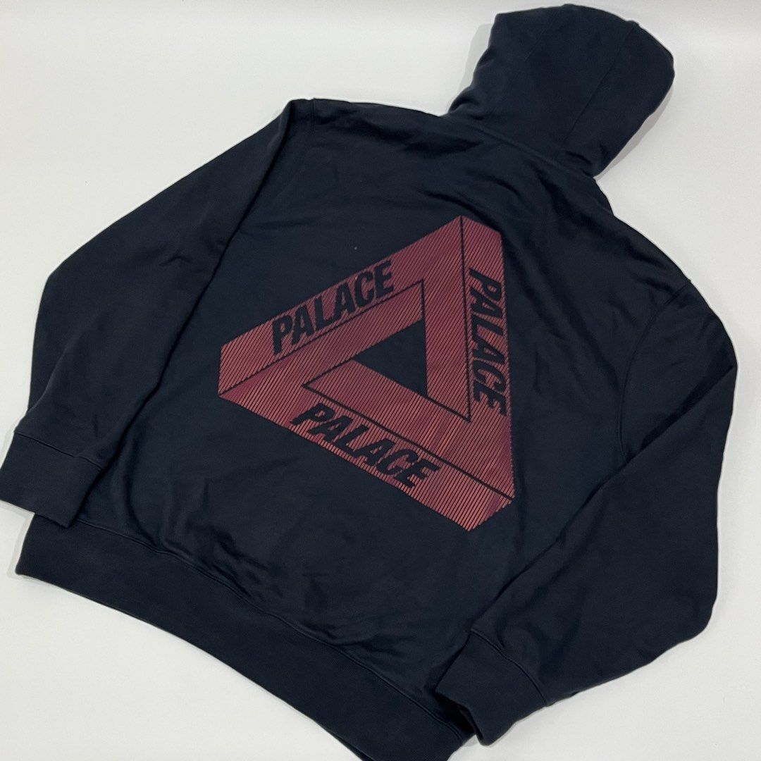PALACE - APPLIED TRI FERG HOODIE (Category: Hoodies) located in Lucena. Submitted by southsidekartell (Listing ID 1467741191, Image 2). Description: PALACE - APPLIED TRI FERG HOODIE LARGE IN GREAT CONDITION NO MAJOR ISSUES NEED WASH ONLY COLOR MAY VARY DUE TO LIGHTING NAVY BLUE COLORWAY .