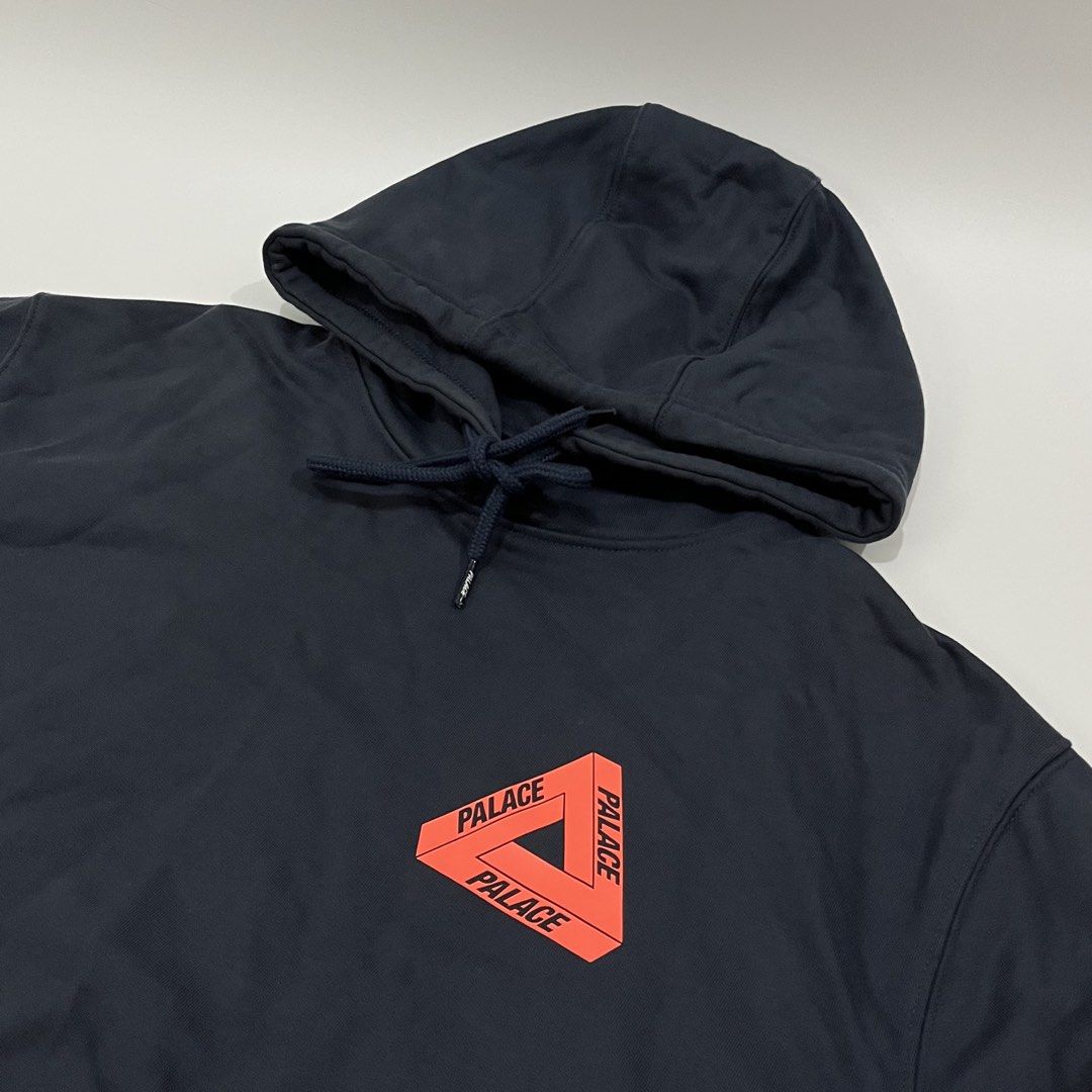 PALACE - APPLIED TRI FERG HOODIE (Category: Hoodies) located in Lucena. Submitted by southsidekartell (Listing ID 1467741191, Image 3). Description: PALACE - APPLIED TRI FERG HOODIE LARGE IN GREAT CONDITION NO MAJOR ISSUES NEED WASH ONLY COLOR MAY VARY DUE TO LIGHTING NAVY BLUE COLORWAY .
