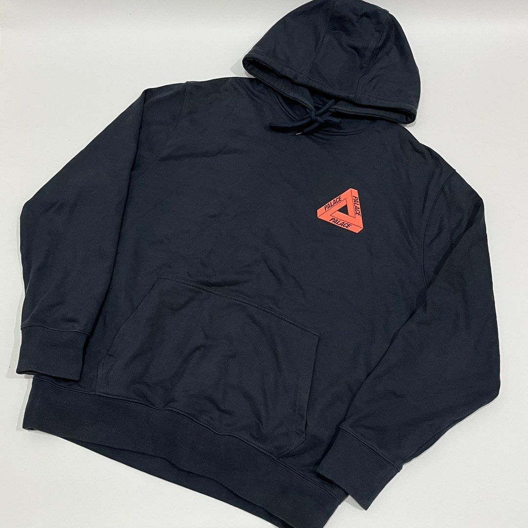 PALACE - APPLIED TRI FERG HOODIE (Category: Hoodies) located in Lucena. Submitted by southsidekartell (Listing ID 1467741191, Image 1). Description: PALACE - APPLIED TRI FERG HOODIE LARGE IN GREAT CONDITION NO MAJOR ISSUES NEED WASH ONLY COLOR MAY VARY DUE TO LIGHTING NAVY BLUE COLORWAY .
