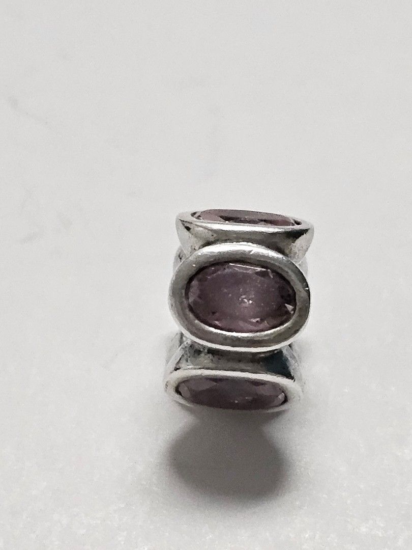 Pandora Purple Pink Stone Charm (Category: Charms) located in Manila. Submitted by onlinesmartshopping12 (Listing ID 1467642754, Image 1). Description: no issue original.