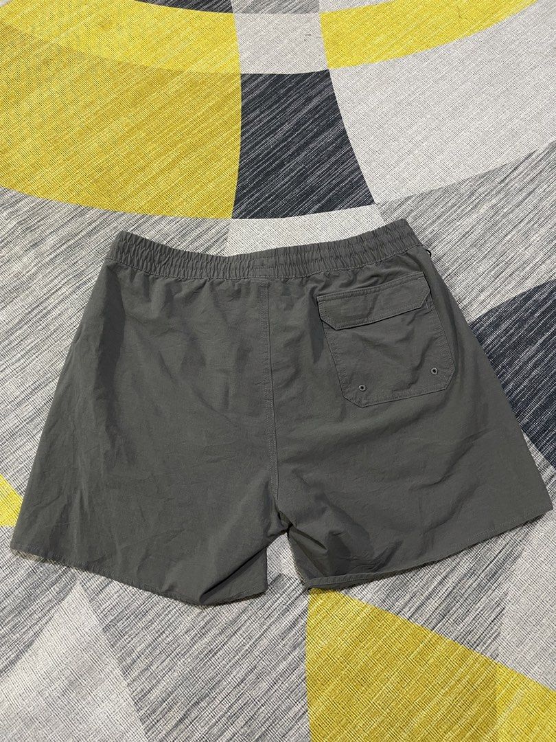 Patagonia mens short size large (Category: Shorts) located in Taytay. Submitted by ekselentekondisyon (Listing ID 1467754905, Image 2). Description: Patagonia mens short Size large on tag W-33-38 Good condition W/lace W/pockets No issue .