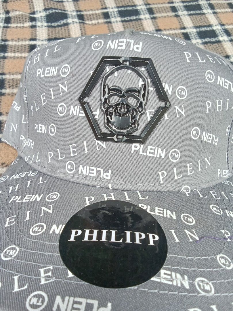 Philipp Plein A-Frame Dadhat Gray🧢 (Category: Caps & Hats) located in Manila. Submitted by mariant10 (Listing ID 1467694461, Image 3). Description: BNEW CONDITION 💯 PUFF PRINT MINE 1099💸 COD AROUND METRO MANILA VIA LALAMOVE 🛵 DM TO PURCHASE 📥.
