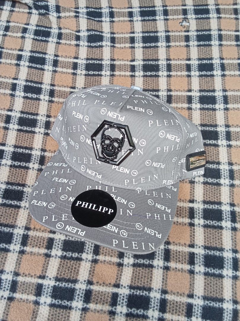 Philipp Plein A-Frame Dadhat Gray🧢 (Category: Caps & Hats) located in Manila. Submitted by mariant10 (Listing ID 1467694461, Image 1). Description: BNEW CONDITION 💯 PUFF PRINT MINE 1099💸 COD AROUND METRO MANILA VIA LALAMOVE 🛵 DM TO PURCHASE 📥.