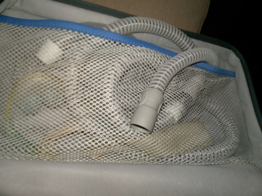 Philips Respironics DreamStation CPAP Machine (Category: Medical Supplies & Tools) located in Tarlac. Submitted by sonny67 (Listing ID 1467604901, Image 2). Description: Philips Respironics DreamStation CPAP system. Includes the main unit, cellular modem, tubing, water tank, user manual, and product registration card. Everything packs into the original storage bag. Clean and ready for setup. .