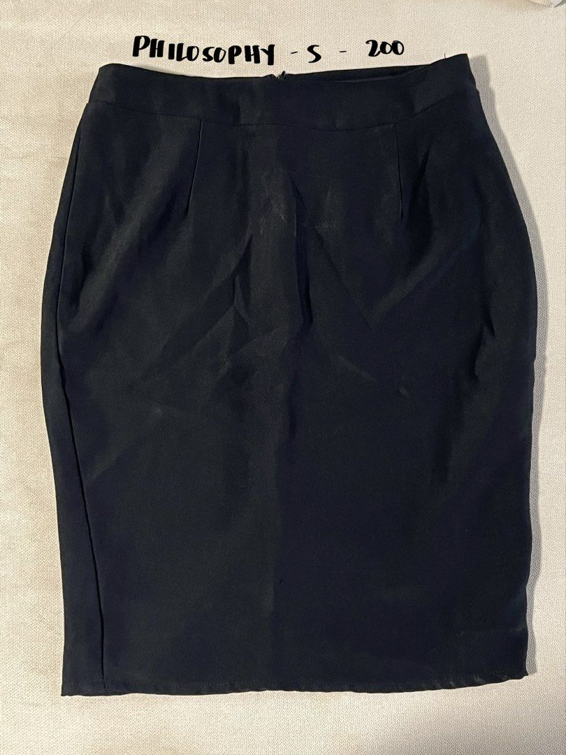 Philosophy black pencil skirt (Category: Skirts) located in Las Pinas. Submitted by jilanah (Listing ID 1467771457, Image 1). Description: .