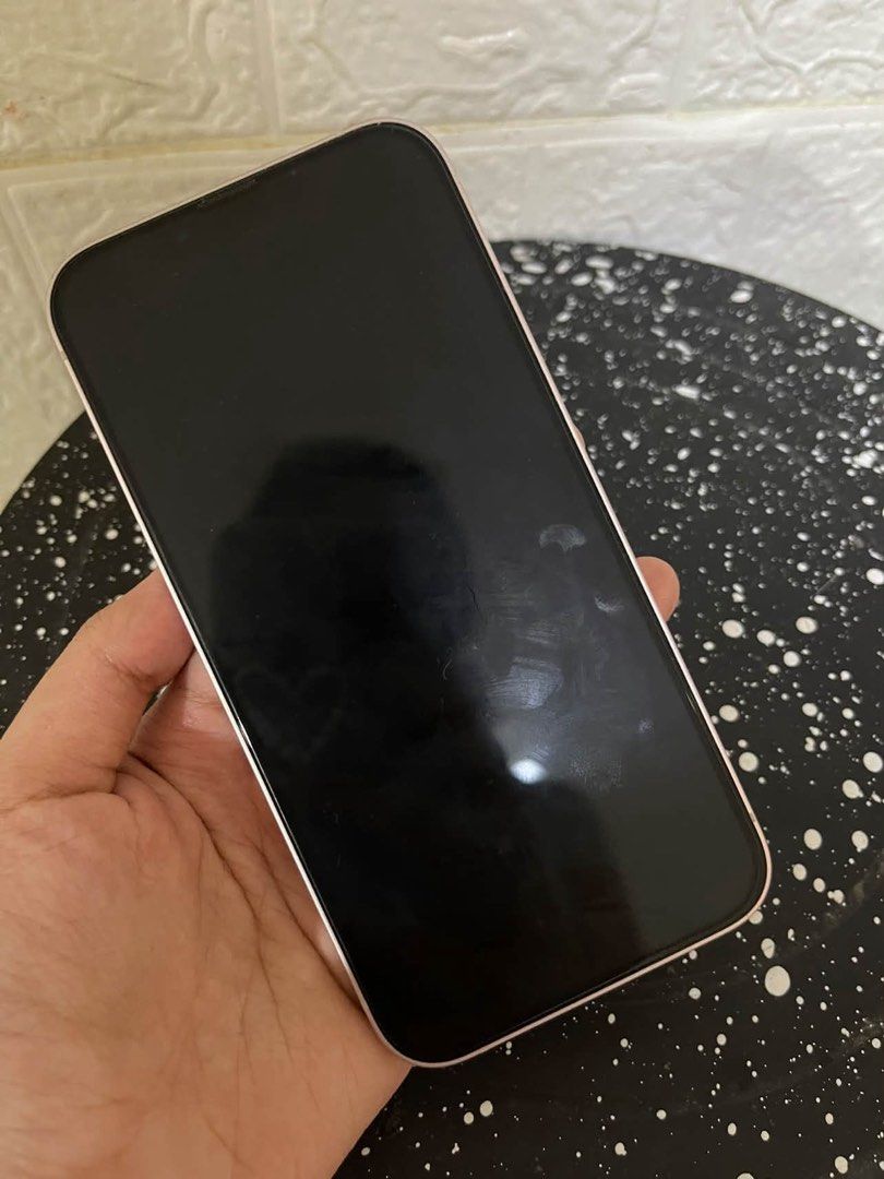 phone (Category: iPhone 13 Series) located in Quezon City. Submitted by naomi_asi (Listing ID 1467643739, Image 3). Description: VIEW ALL ATTACHED PHOTOS & DM ME FOR MORE DETAILS .