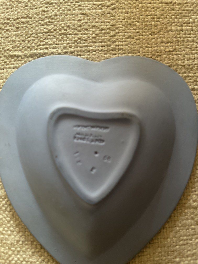 Pin dish (Category: Vases & Decorative Bowls) located in Manila. Submitted by lunafloppy (Listing ID 1467685375, Image 2). Description: Wedgwood pale blue jasperware heart shaped trinket.