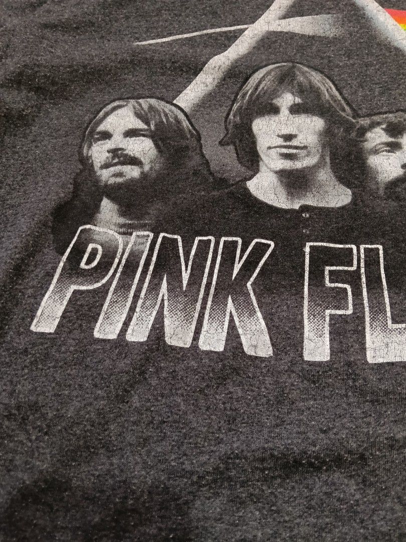 Pink Floyd Long Sleeve (Category: Tshirts & Polo Shirts ) located in Manila. Submitted by yvl.op (Listing ID 1467705304, Image 3). Description: HEARING OFFERS W- 20“ L- 28“ MOP: GCASH MOD: JNT/LALAMOVE ISSUE: CRACK PRINTS (CHECK NALANG PICS) DM FOR MORE INFO.