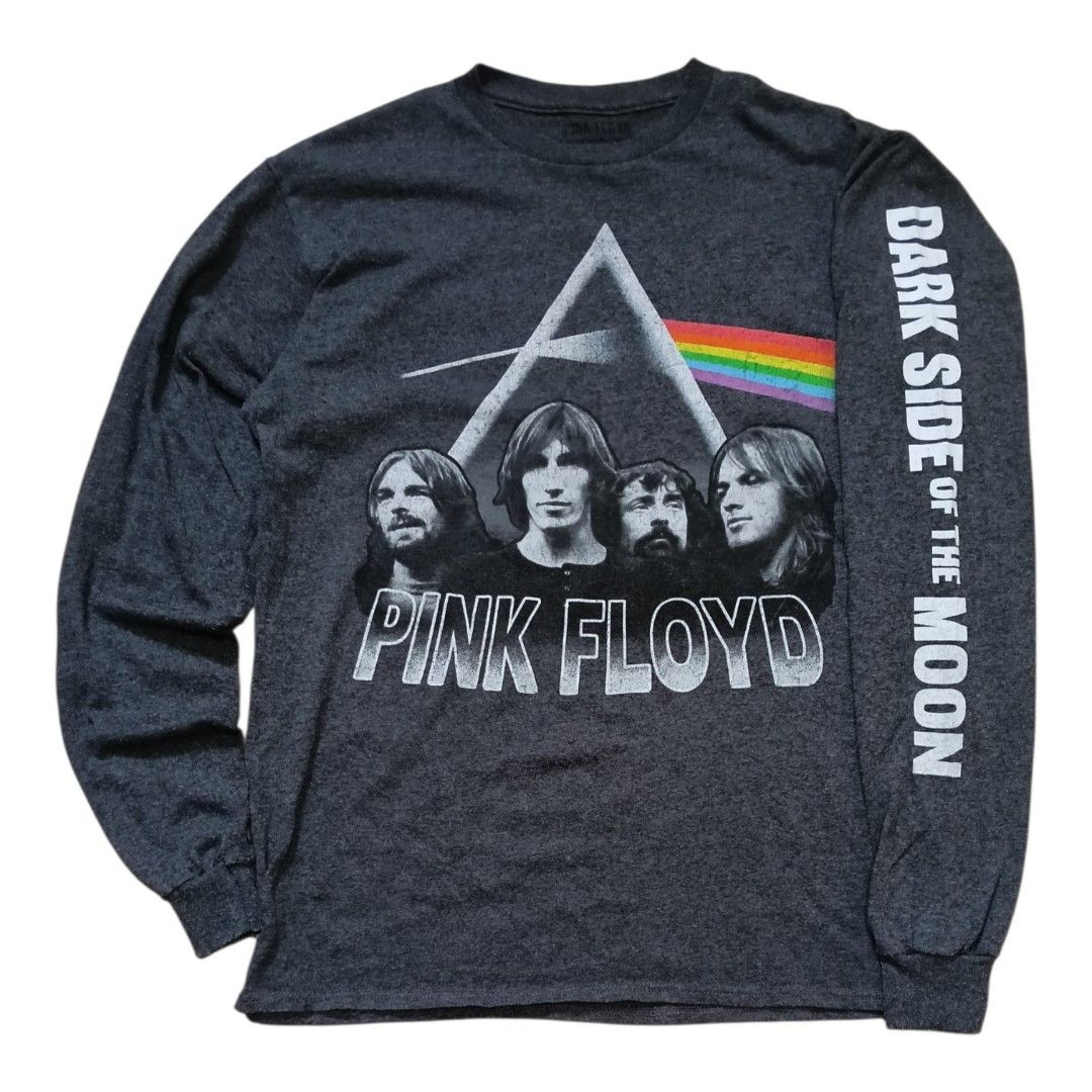 Pink Floyd Long Sleeve (Category: Tshirts & Polo Shirts ) located in Manila. Submitted by yvl.op (Listing ID 1467705304, Image 1). Description: HEARING OFFERS W- 20“ L- 28“ MOP: GCASH MOD: JNT/LALAMOVE ISSUE: CRACK PRINTS (CHECK NALANG PICS) DM FOR MORE INFO.