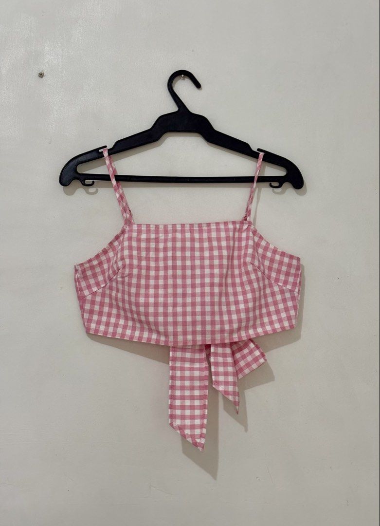 Pink Gingham with Back Ribbon Top (Category: Sleeveless) located in Quezon City. Submitted by chrissie__ (Listing ID 1467684741, Image 1). Description: ▪️No Issues.