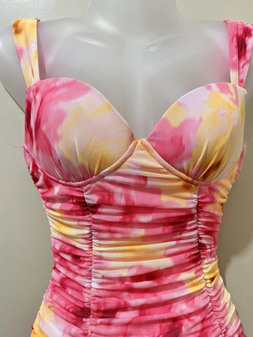Pink ruched dress (Category: Dresses) located in Manila. Submitted by dr_shopper (Listing ID 1467615653, Image 2). Description: Size Small Used once Body hugging vv pretty 📍Manila/Taguig.