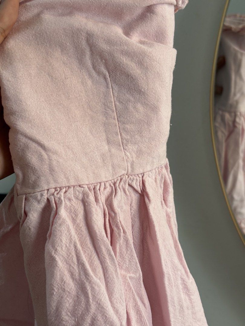 Pink Ruffled Tube Top (Category: Sleeveless) located in Quezon City. Submitted by chrissie__ (Listing ID 1467689474, Image 3). Description: ▪️Well-used.