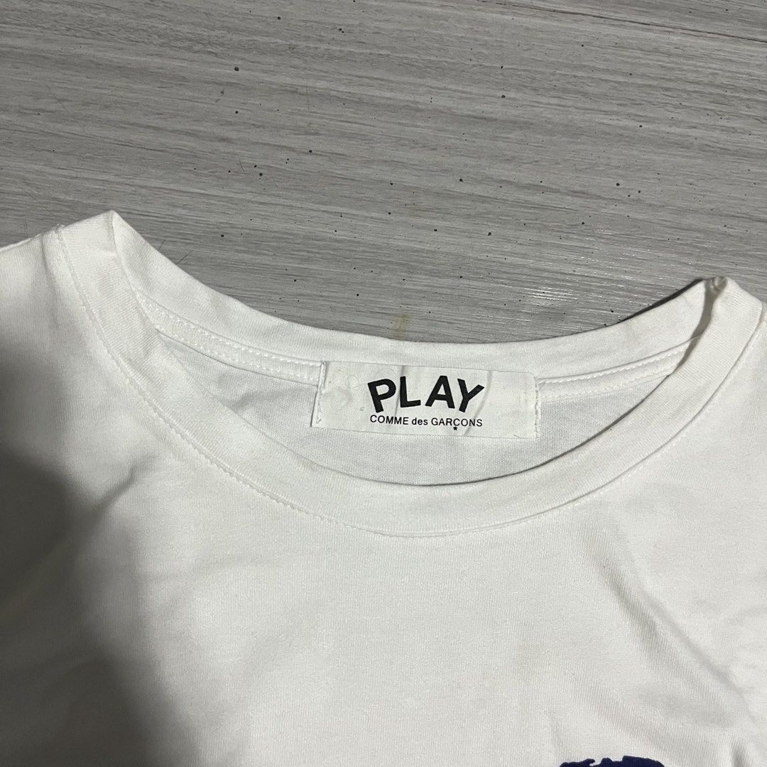PLAY CDG (Category: Tshirts & Polo Shirts ) located in Iloilo. Submitted by thrift2cali (Listing ID 1467628529, Image 3). Description: ITEM NAME: PLÄ Y DIMES: 21.5 / 26 SIZE: M - L CONDITION: EXCELLENT ISSUE: NEEDS WASH COLOR MAY VARY DUE TO LIGHTING - ADD SF OUTSIDE ILL CITY!.