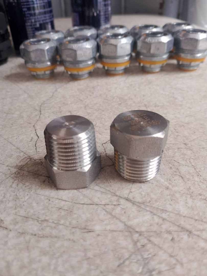 Plug 1/2" MNPT SS316 (Category: Everything Else Others) located in Manila. Submitted by joeyroque09 (Listing ID 1467675825, Image 2). Description: Plug 1/2" MNPT SS316.