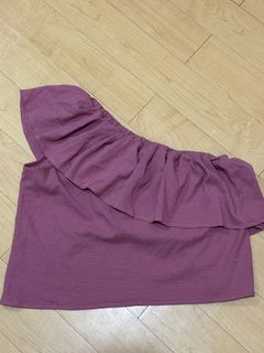 (Category: ) located in . Submitted by chantalbe69523 (Listing ID 1467762287, Image 1). Description: .