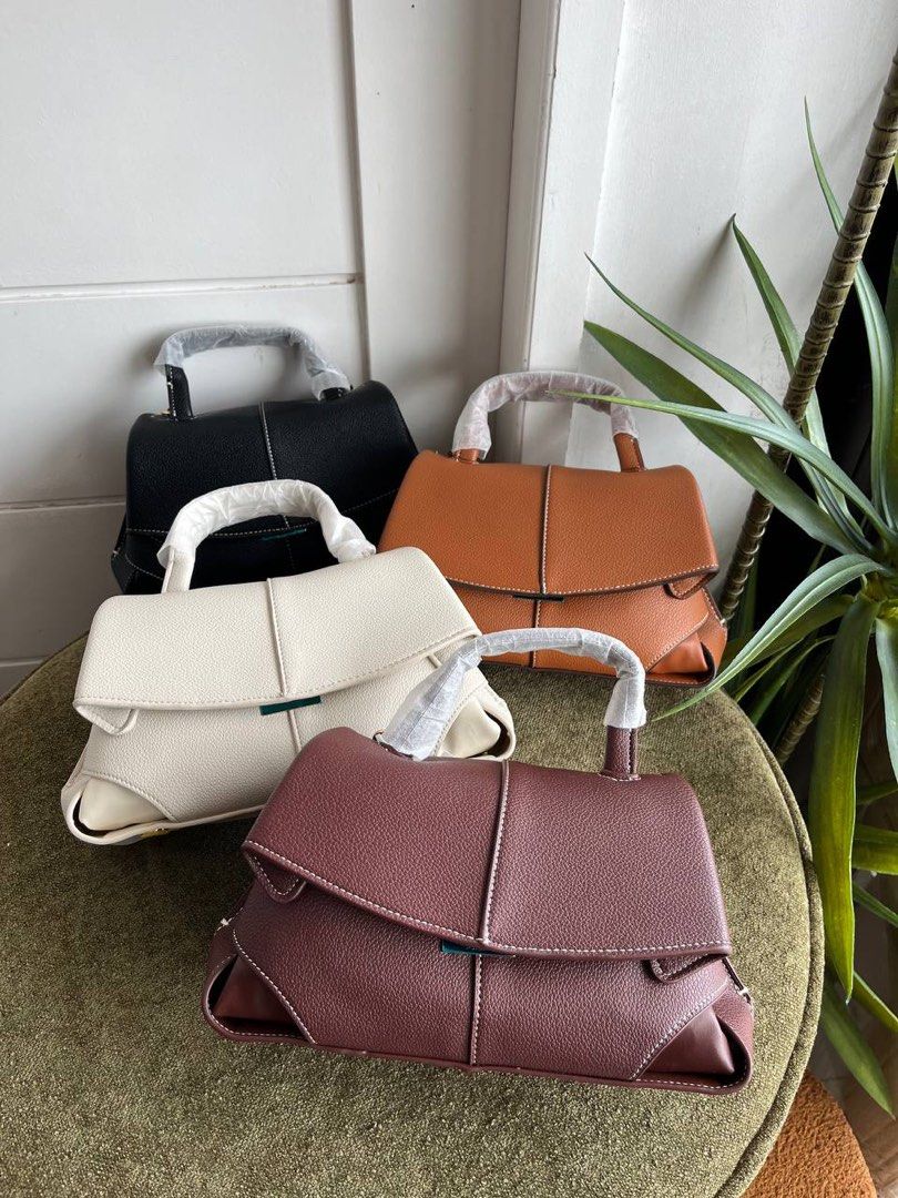 Polene mokki mini camel (Category: Luxury Bags & Wallets) located in Manila. Submitted by dennie (Listing ID 1467749333, Image 1). Description: Polene mokki mini camel Dimensions: 21x28x13cm.