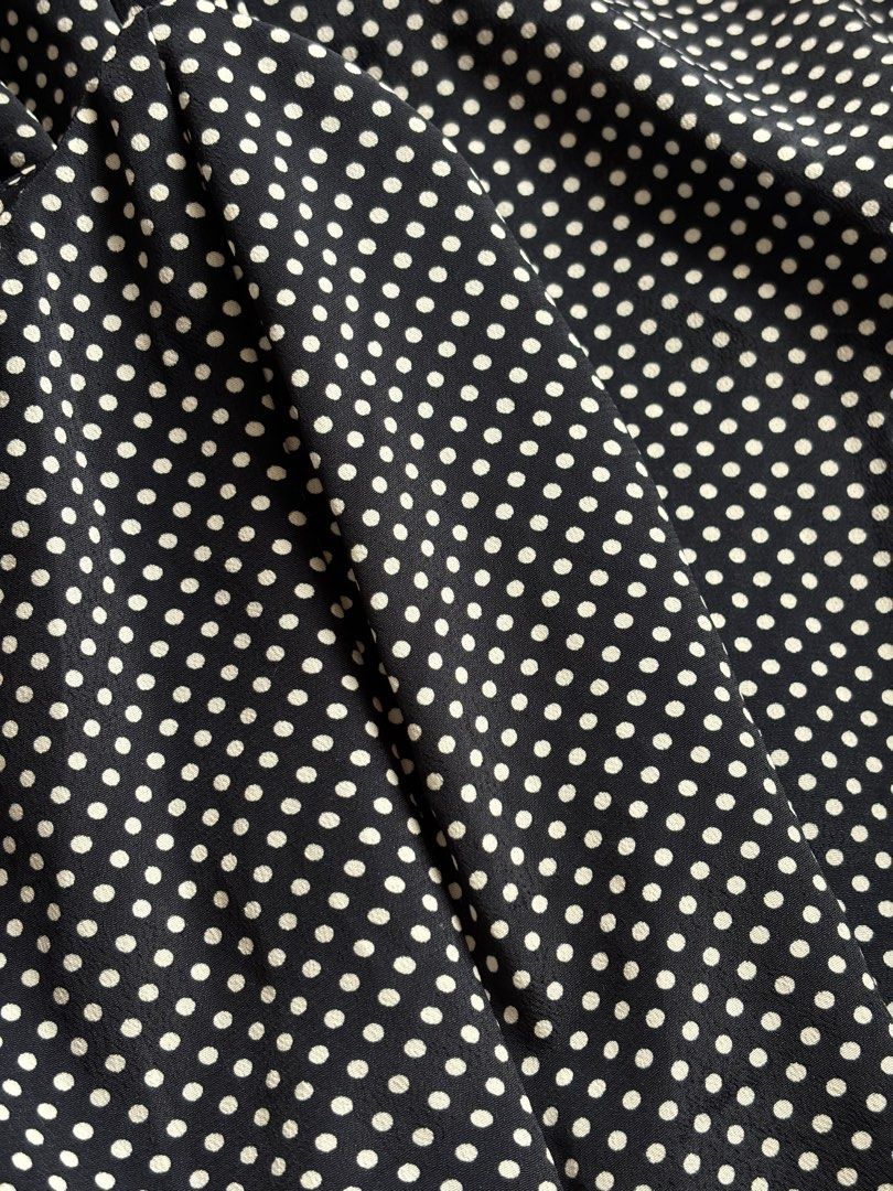 Polka Dots Dress (Category: Dresses) located in Quezon City. Submitted by chrissie__ (Listing ID 1467694045, Image 3). Description: ▪️Barely used ▪️Midi length .