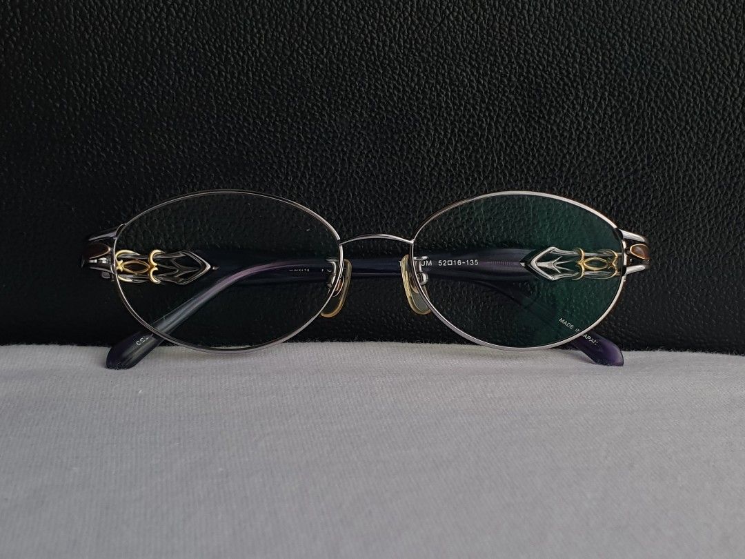 Pollini Luxury Eyeglass Frame (Category: Sunglasses & Eyewear) located in Quezon City. Submitted by WasalakTwo (Listing ID 1467781634, Image 2). Description: Bought in Japan Durable and high quality Goodcondition Still presentable Lens are graded, but replaceable Open for delivery nationwide Front Width 13.4cm Front Height 3.6cm.