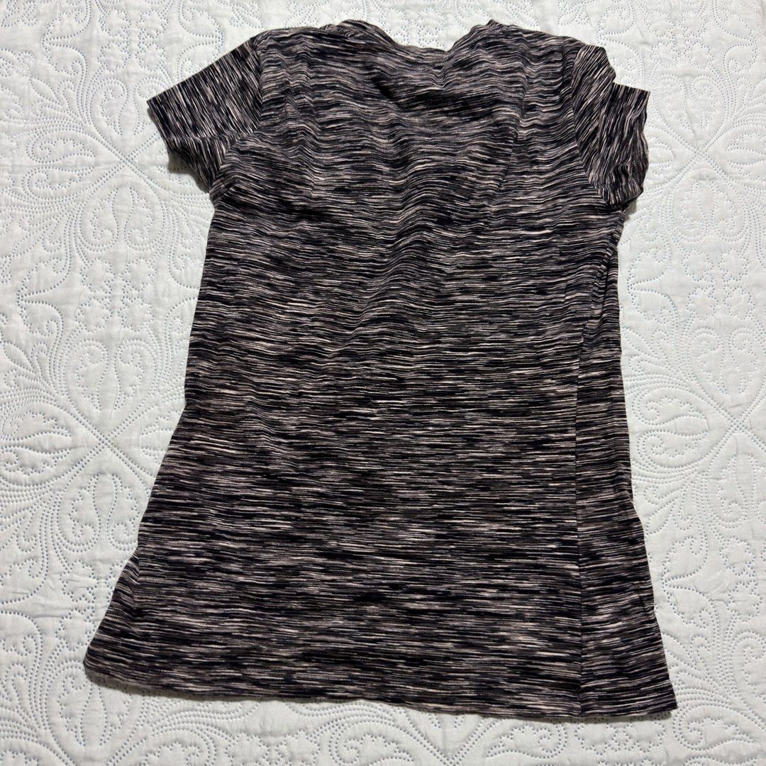 Polo Active Top (Category: Activewear) located in Cebu City. Submitted by shopjillscloset (Listing ID 1467754664, Image 3). Description: - size s - no issues.