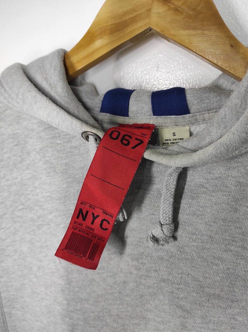 Polo Ralph Lauren Hoodie (Category: Coats, Jackets and Outerwear) located in Bulacan. Submitted by adoseofluxxee (Listing ID 1467615775, Image 3). Description: Vintage Polo Jeans Company (Polo Ralph Lauren) gray pullover hoodie featuring the black "PJC" and "Ralph Lauren" chest logo with blue stripe details on the hood. Size: Small fit Medium.