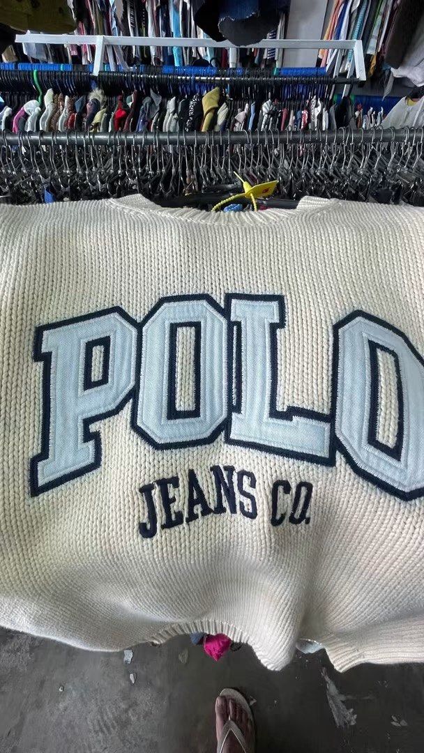 POLO RALPH LAUREN SWEATSHIRT (Category: Coats, Jackets and Outerwear) located in Davao. Submitted by meta_thrift (Listing ID 1467817535, Image 2). Description: negotiable.