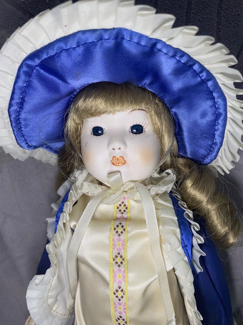 Porcelain doll Victorian (Category: Action & Battle Toys) located in Batangas. Submitted by menema (Listing ID 1467721235, Image 1). Description: Porcleon doll 15 inches Victorian soft body With stand GCash payment Jnt courier .