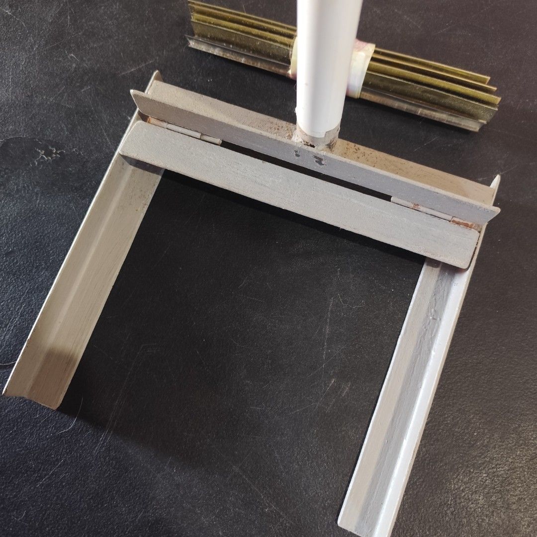 Portable Calendar Clipping Machine with Metal Clips (Category: Construction Tools & Equipment) located in Angeles City. Submitted by daeanarra (Listing ID 1467623429, Image 2). Description: .