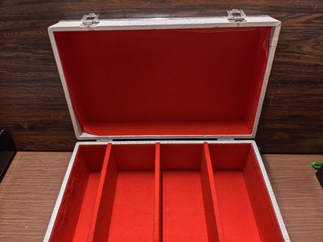 Portable Karaoke Storage Carry Case with 4 Compartments (Category: Soundbars, Speakers & Amplifiers) located in Rizal. Submitted by gkstcenit (Listing ID 1467688553, Image 2). Description: - Size: Measures about 17 inches across, perfect for most karaoke setups - Exterior: Stylish grey textured finish with a sturdy black carry handle - Interior: Soft bright red velvet lining with 4 individual compartments separated by padded dividers - Security: 
