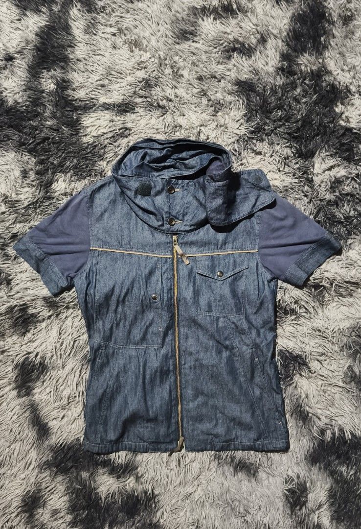 PPFM High Neck Denim Jacket Japan (Category: Coats, Jackets and Outerwear) located in Rosales. Submitted by gazer2718 (Listing ID 1467706483, Image 2). Description: Width-20.5 Length-26 Shoulder Length-17.5 Issue: Stains, check last picture.