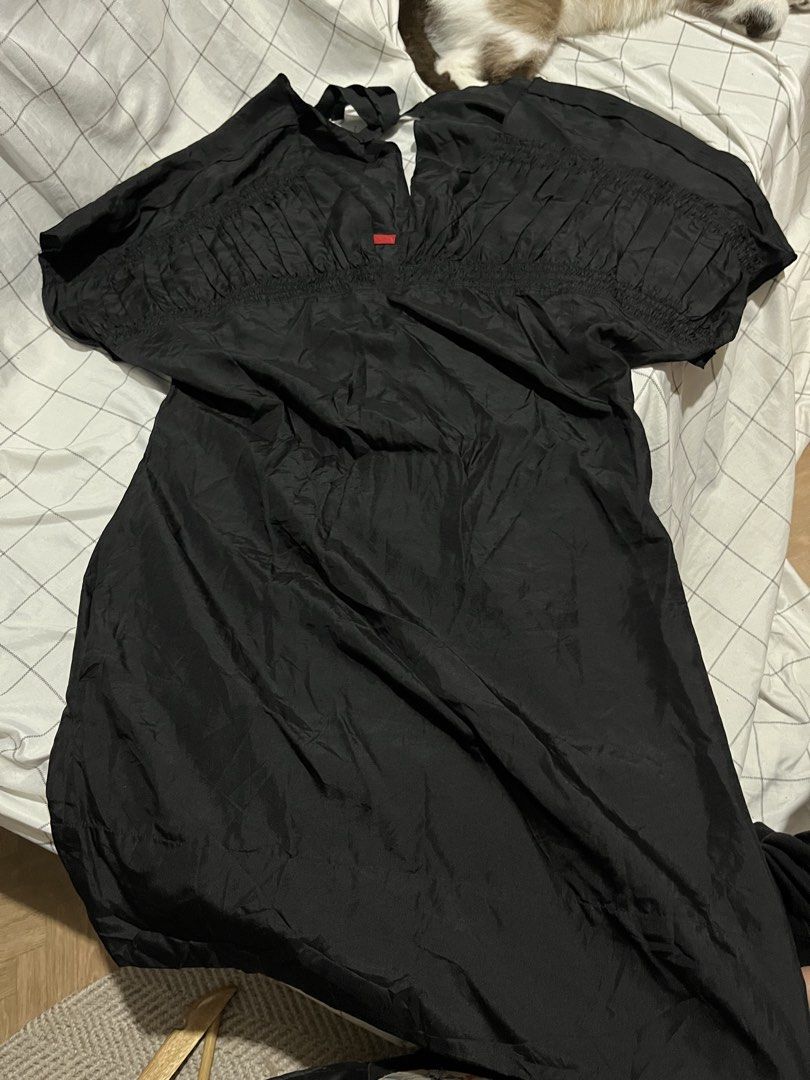 PRADA “AUTHENTIC “ Dress Silk (Category: Luxury Apparel) located in Davao. Submitted by rel18 (Listing ID 1467734715, Image 1). Description: PRADA AUTHENTIC MED - Large fit .
