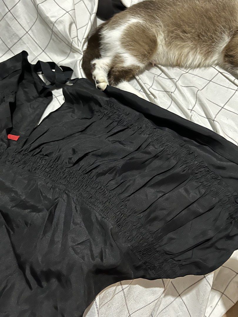 PRADA “AUTHENTIC “ Dress Silk (Category: Luxury Apparel) located in Davao. Submitted by rel18 (Listing ID 1467734715, Image 3). Description: PRADA AUTHENTIC MED - Large fit .