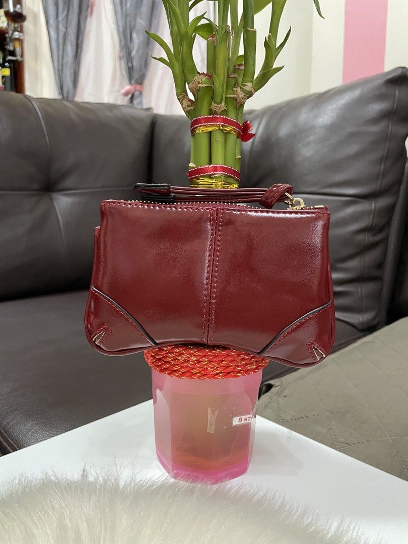 Prada Coin Purse (Category: Purses & Pouches) located in Mandaue City. Submitted by ludz_0246 (Listing ID 1467690611, Image 2). Description: Gold Hardware Logo and Etekita In blue Genuine Leather Gamouza Inside With 3 Card Slot No flaw Actual Photo With Dustbag .