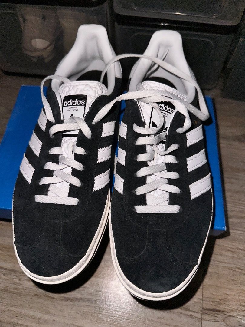 Pre loved sneakers (Category: Sneakers) located in Mandaluyong City. Submitted by charmxrafa (Listing ID 1467715046, Image 3). Description: 24.5cm Nike , Adidas, Converse and Colehaan - All original. Like new. RFS: decluterring.