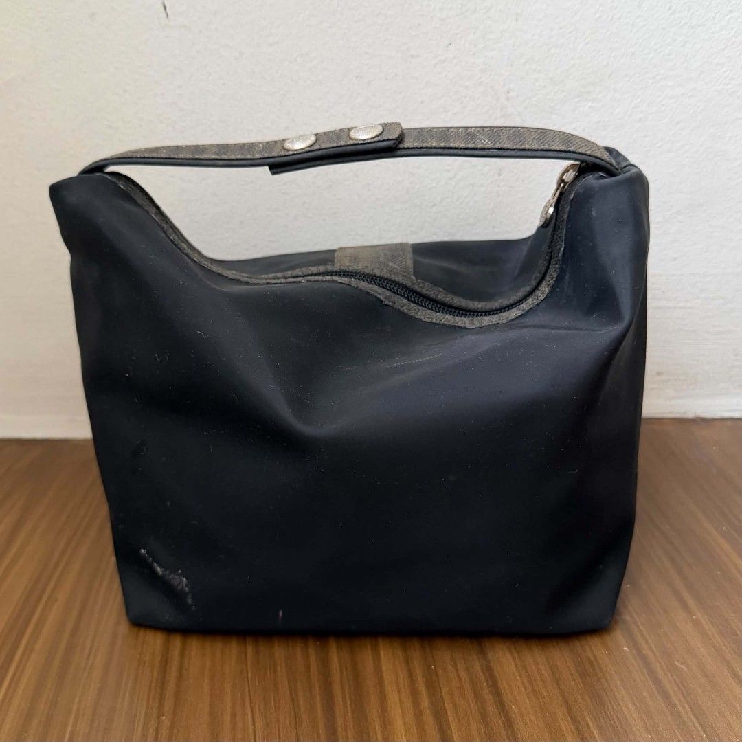 PRE OWNED AUTHENTIC FENDI FF PEQUIN BAG (Category: Luxury Bags & Wallets) located in Paranaque City. Submitted by Glamfahd (Listing ID 1467732979, Image 3). Description: Pre Owned Authentic FENDI Bag Inclusion/s: None Condition Well Used condition Marks on exterior Marks on interior Bag is really a great buy! Please manage your expectations as you are buying an authentic second hand item at a fraction of the cost.
